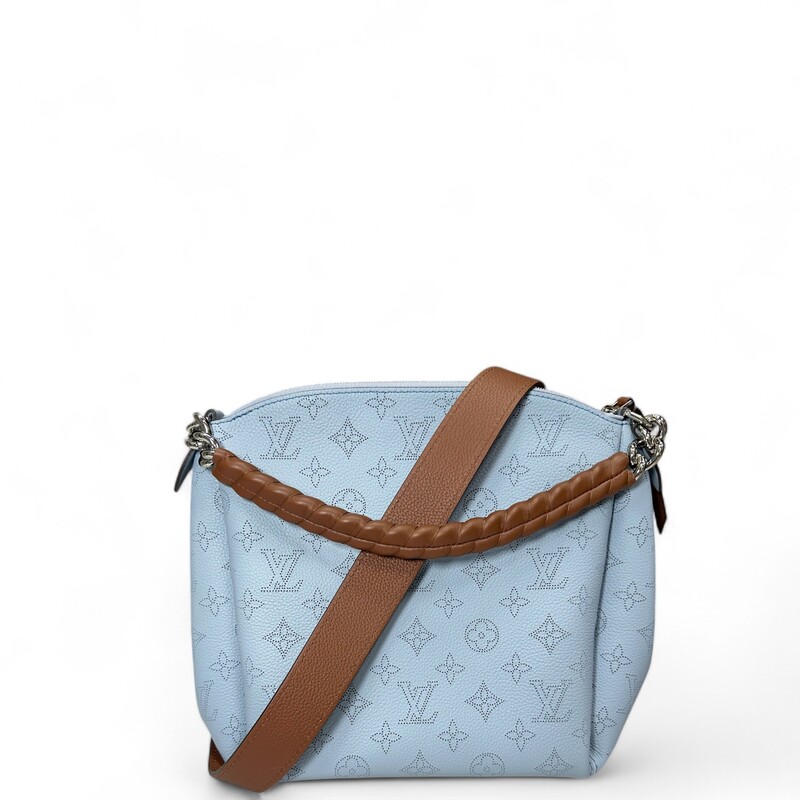 LOUIS VUITTON Mahina Babylone Chain BB in Bleu Horizon and Pumpkin. This tote is crafted of perforated Louis Vuitton monogram on light blue leather. This bag features silver hardware, a removable brown leather crossbody strap, and a leather-wrapped silver chain shoulder strap. The top zipper opens to an interior of dark orange suede with zipper and patch pockets.

Date Code:AH0149

Base length: 9.50 in
Height: 9.50 in
Width: 5.00 in
Drop: 4.00 in
Drop: 18.25 in