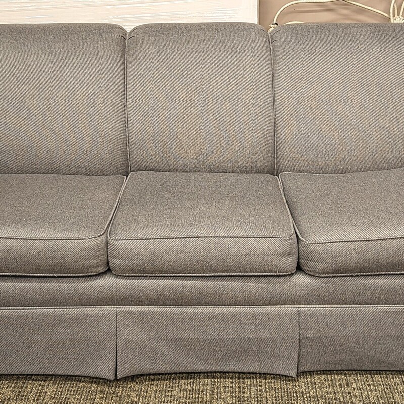 Craftmaster Fabric Skirted Sofa
Gray Size: 71 x 33 x 33H