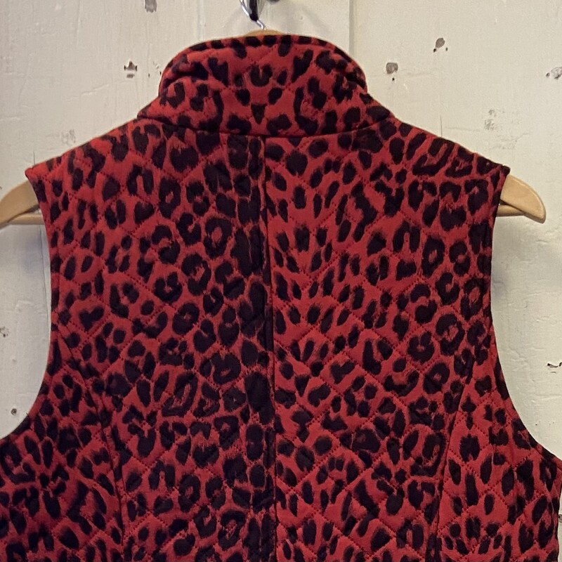 Red/blk Leop Quilt Vest<br />
Red/blk<br />
Size: Medium