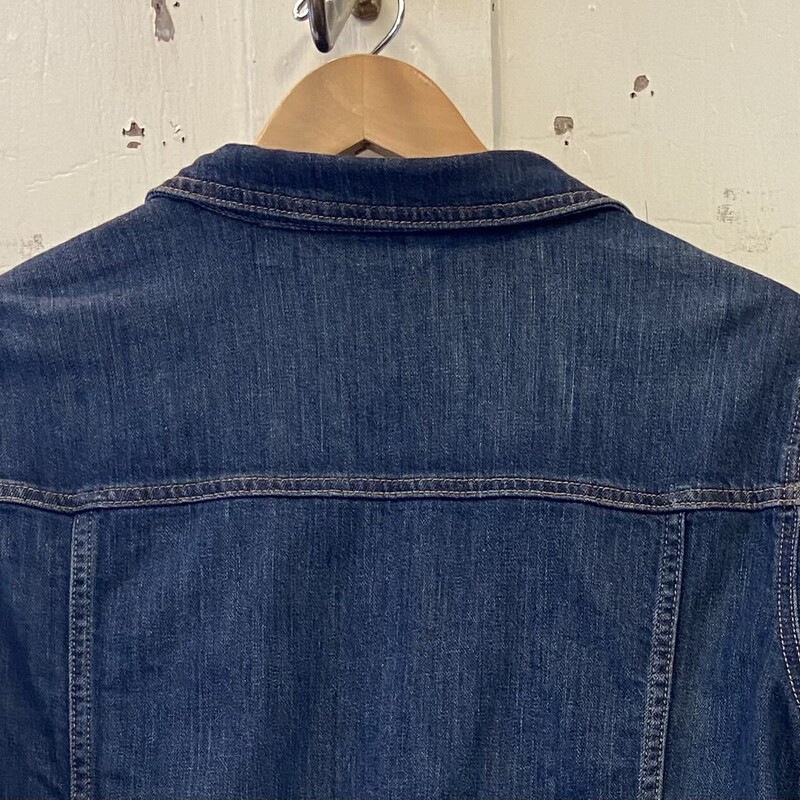 Denim Jean Jacket<br />
Blue<br />
Size: Large