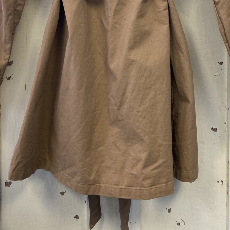 Tan Bttn Trench Coat<br />
Tan<br />
Size: Medium