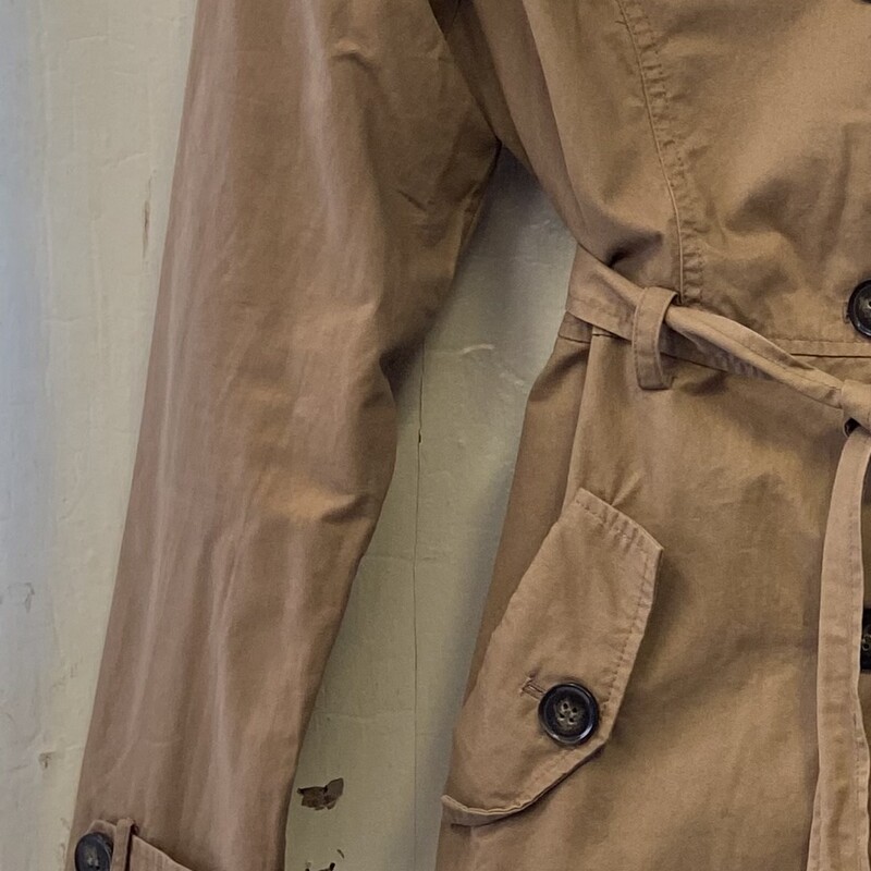 Tan Bttn Trench Coat<br />
Tan<br />
Size: Medium