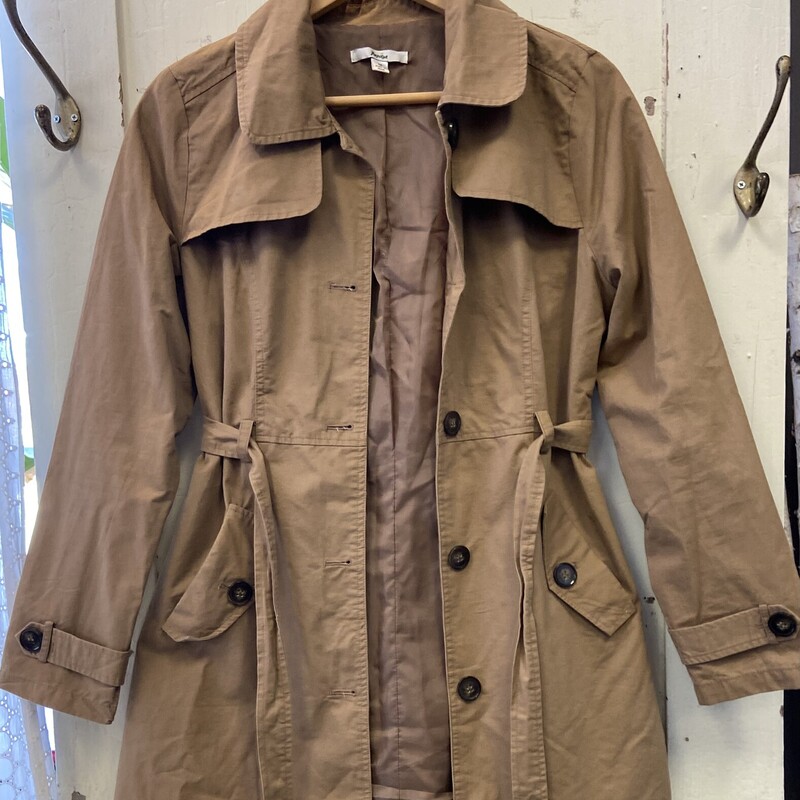 Tan Bttn Trench Coat<br />
Tan<br />
Size: Medium