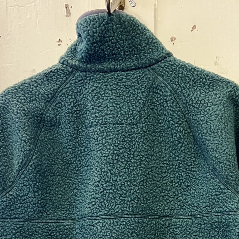 NWT Grn Fleece Pullover<br />
Green<br />
Size: M