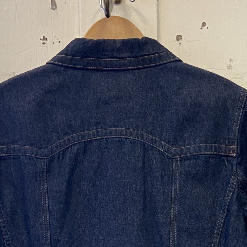 Denim Jacket<br />
Blue<br />
Size: Medium