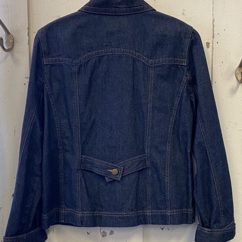 Denim Jacket<br />
Blue<br />
Size: Medium