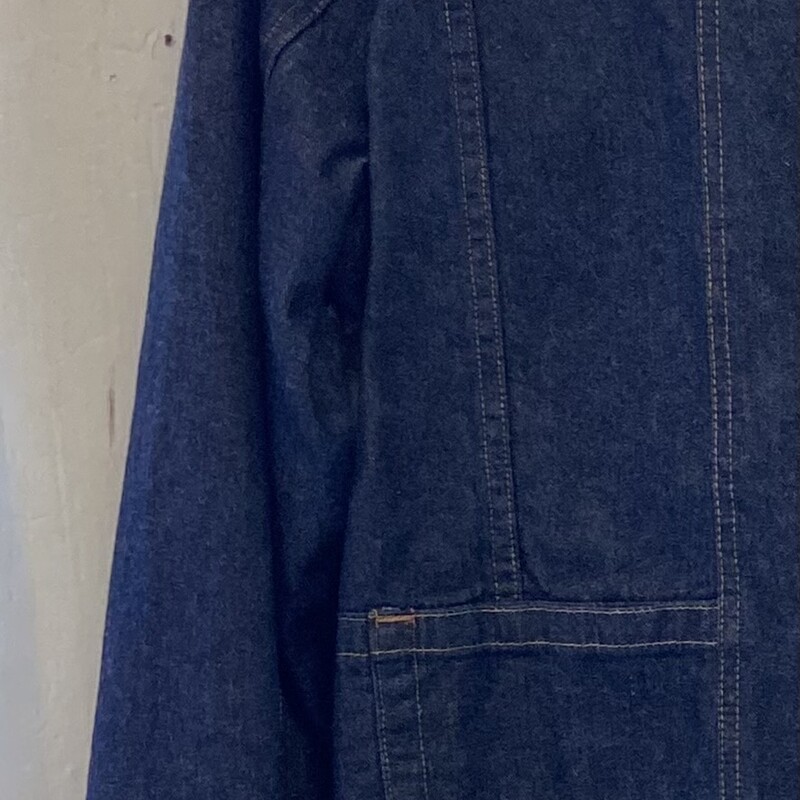 Denim Jacket<br />
Blue<br />
Size: Medium