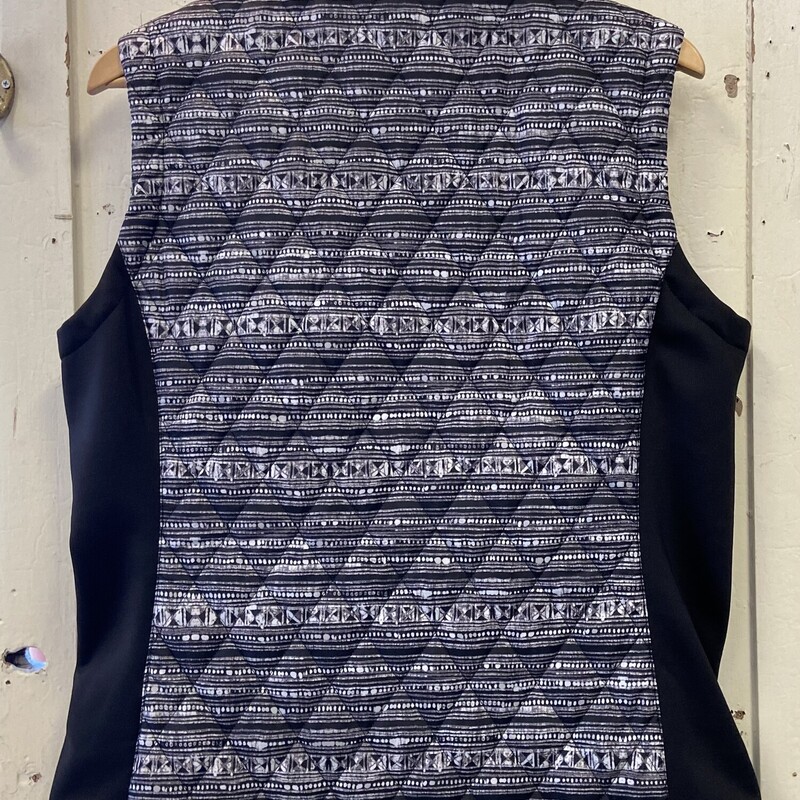 Blk/gry/b Quilted Vest<br />
Blk/gry<br />
Size: L R $100