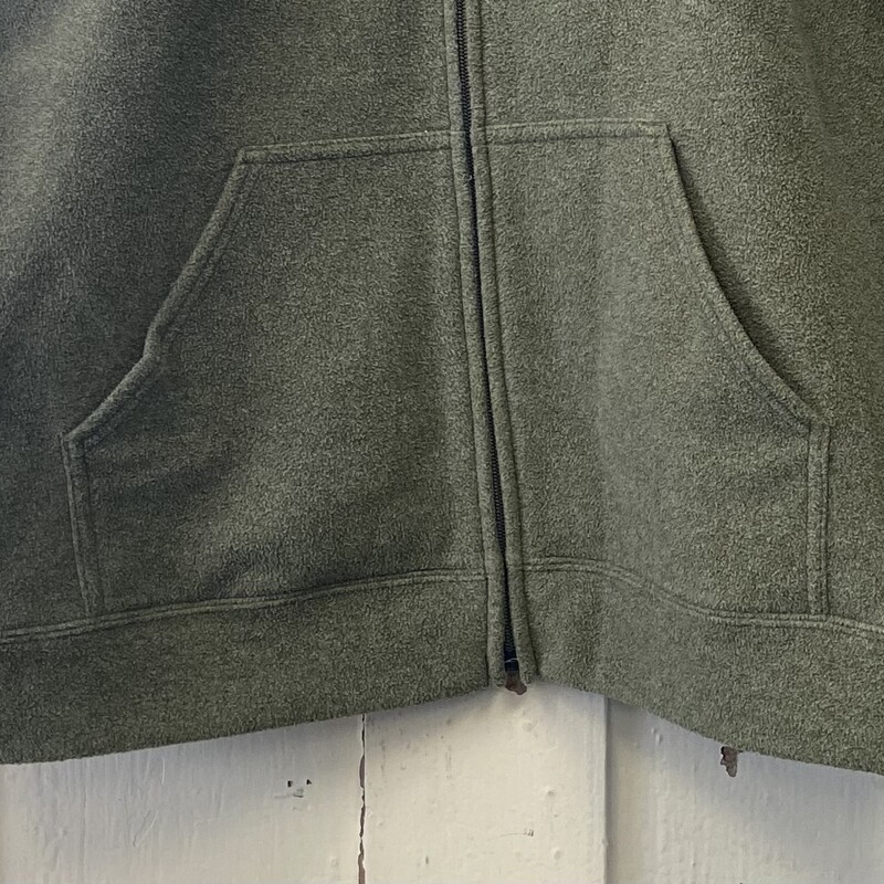 Grn Fleece Zip Vest<br />
Green<br />
Size: 2X