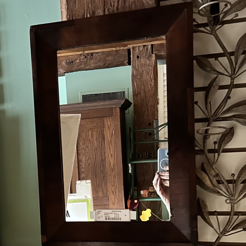 Antique Ogee Mirror,
Size: 15x21
Antique mahogany Ogee frame in the American federal style.  There are a few imperfections in the fame but the mirror is in very good condition.  It has been in my family for generations.