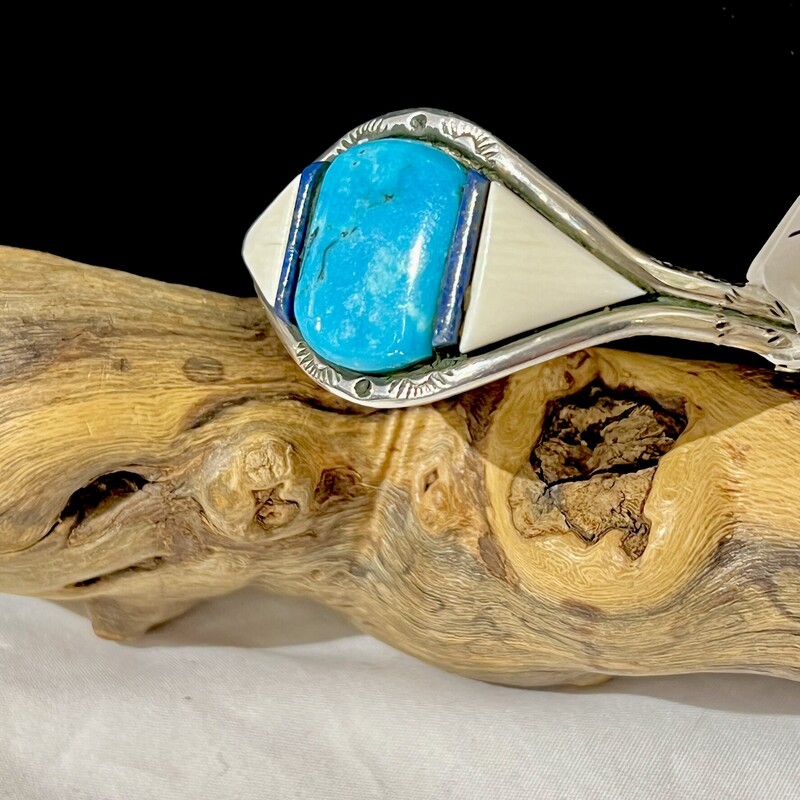 Turquoise & White Stone bracelelt