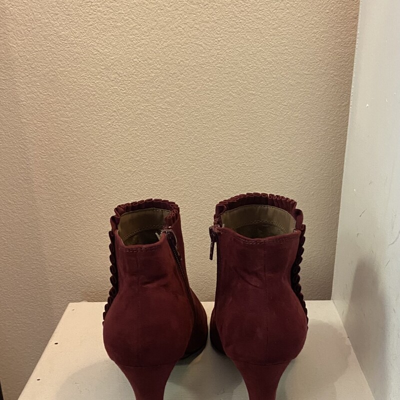 Burg Faux Suede Bootie<br />
Burgundy<br />
Size: 7 1/2