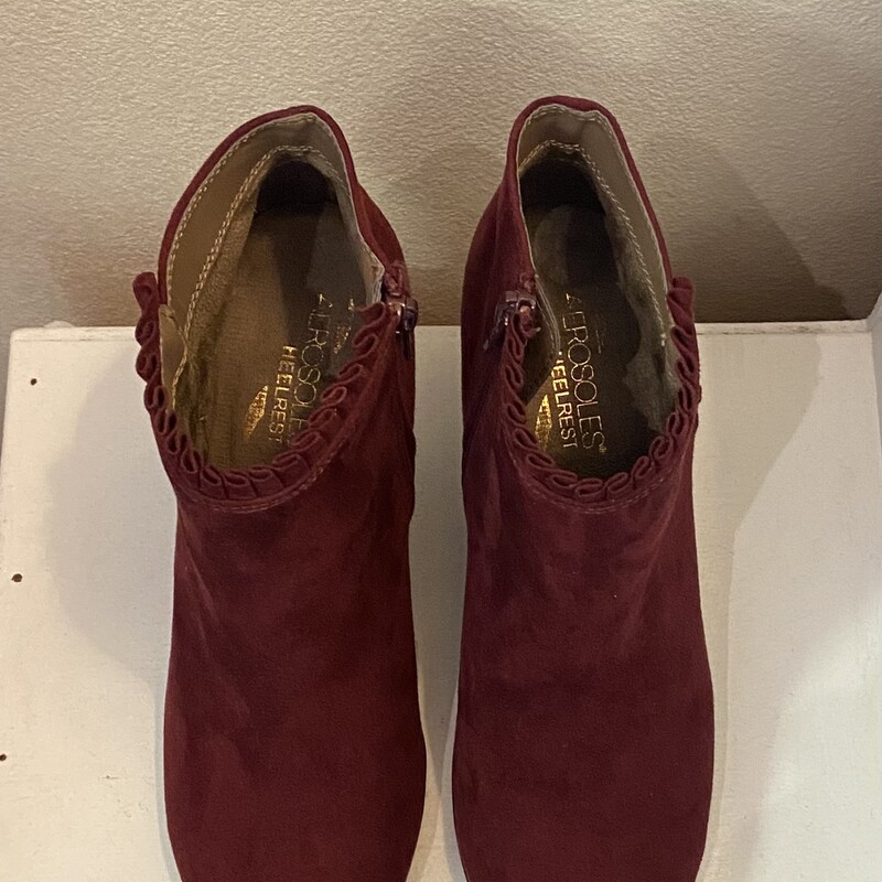 Burg Faux Suede Bootie<br />
Burgundy<br />
Size: 7 1/2