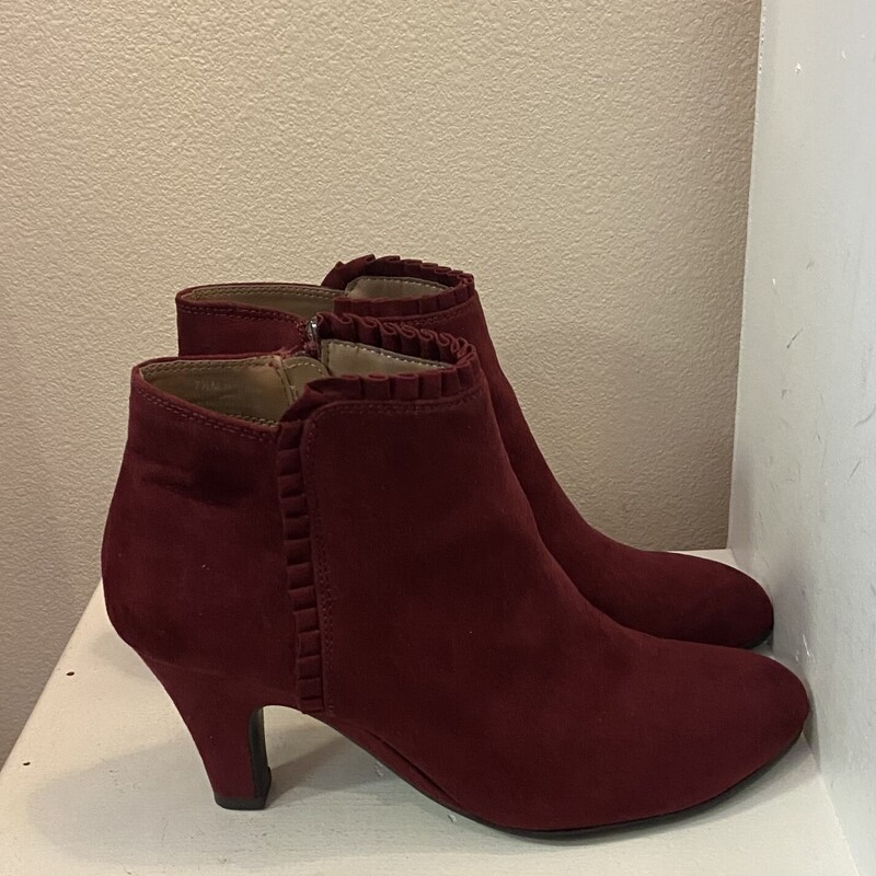 Burg Faux Suede Bootie<br />
Burgundy<br />
Size: 7 1/2