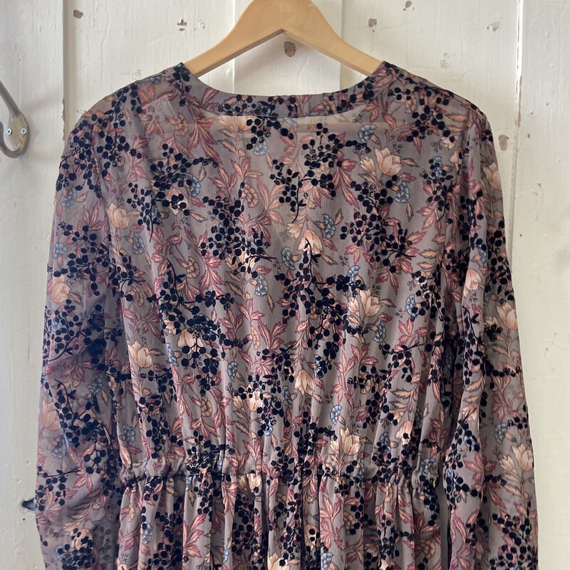 Bw/bk/rst Floral Dress<br />
Brw/bk/r<br />
Size: XL