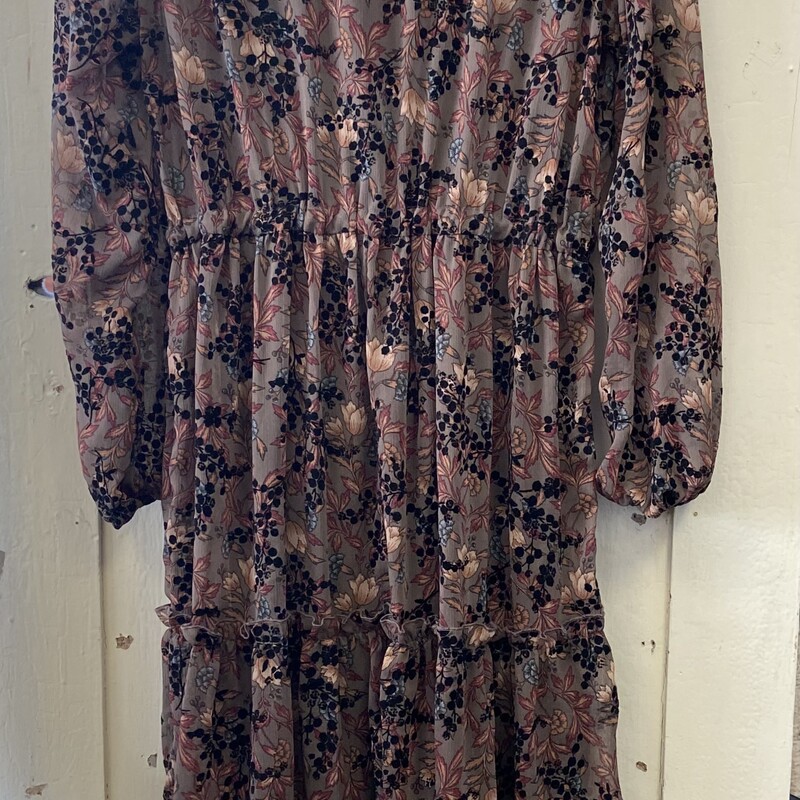 Bw/bk/rst Floral Dress<br />
Brw/bk/r<br />
Size: XL