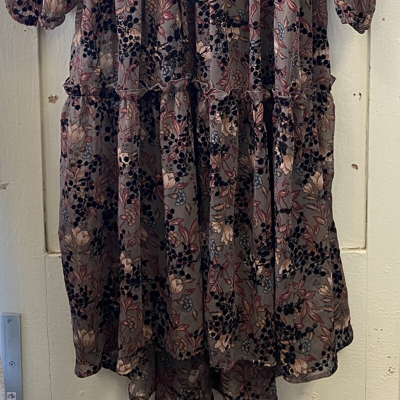 Bw/bk/rst Floral Dress<br />
Brw/bk/r<br />
Size: XL