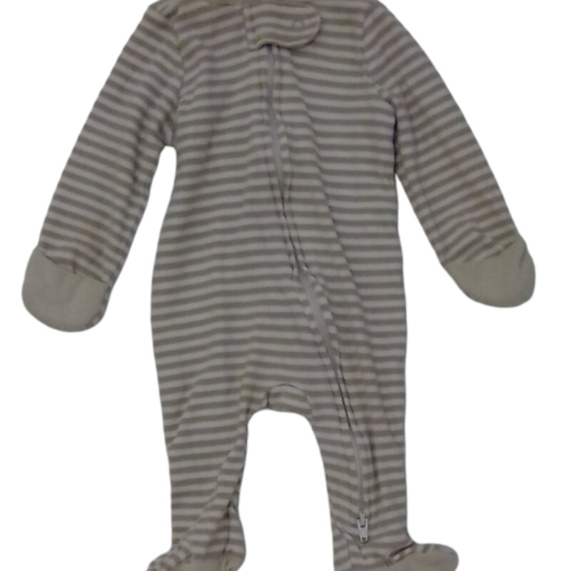 Sleeper: Khaki Stripes, Boy, Size: NB

Located at Pipsqueak Resale Boutique inside the Vancouver Mall, Suite 230, (upstairs between Round 1 and Golds Gym) or online at:

#resalerocks #pipsqueakresale #vancouverwa #portland #reusereducerecycle #fashiononabudget #chooseused #consignment #savemoney #shoplocal #weship #keepusopen #shoplocalonline #resale #resaleboutique #mommyandme #minime #fashion #reseller

All items are photographed prior to being steamed. Cross posted, items are located at #PipsqueakResaleBoutique, payments accepted: cash, paypal & credit cards. Any flaws will be described in the comments. More pictures available with link above. Local pick up available at the #VancouverMall, tax will be added (not included in price), shipping available (not included in price, *Clothing, shoes, books & DVDs for $6.99; please contact regarding shipment of toys or other larger items), item can be placed on hold with communication, message with any questions. Join Pipsqueak Resale - Online to see all the new items! Follow us on IG @pipsqueakresale & Thanks for looking! Due to the nature of consignment, any known flaws will be described; ALL SHIPPED SALES ARE FINAL. All items are currently located inside Pipsqueak Resale Boutique as a store front items purchased on location before items are prepared for shipment will be refunded.