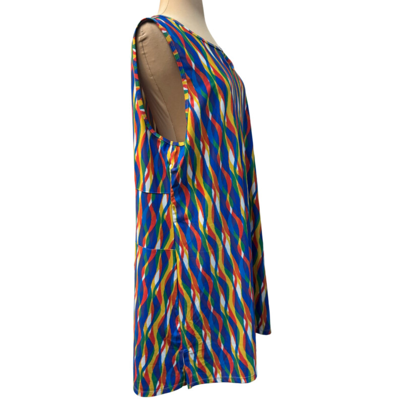 Nuu Muu Ruu Muu Dress<br />
Front Keyhold Detail<br />
Back Pocket<br />
Rainbow 2020 Design<br />
A Rainbow of Colors<br />
Size: 3XL