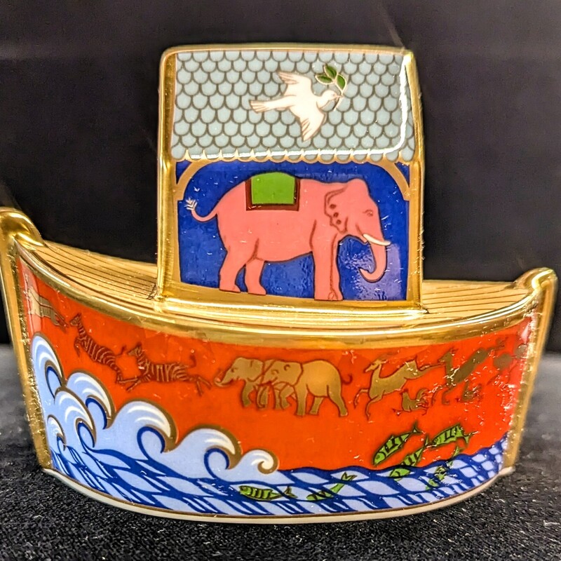 Royal Crown Derby Noahs Ark
Red, Blue, Gold
Size: 4x3H