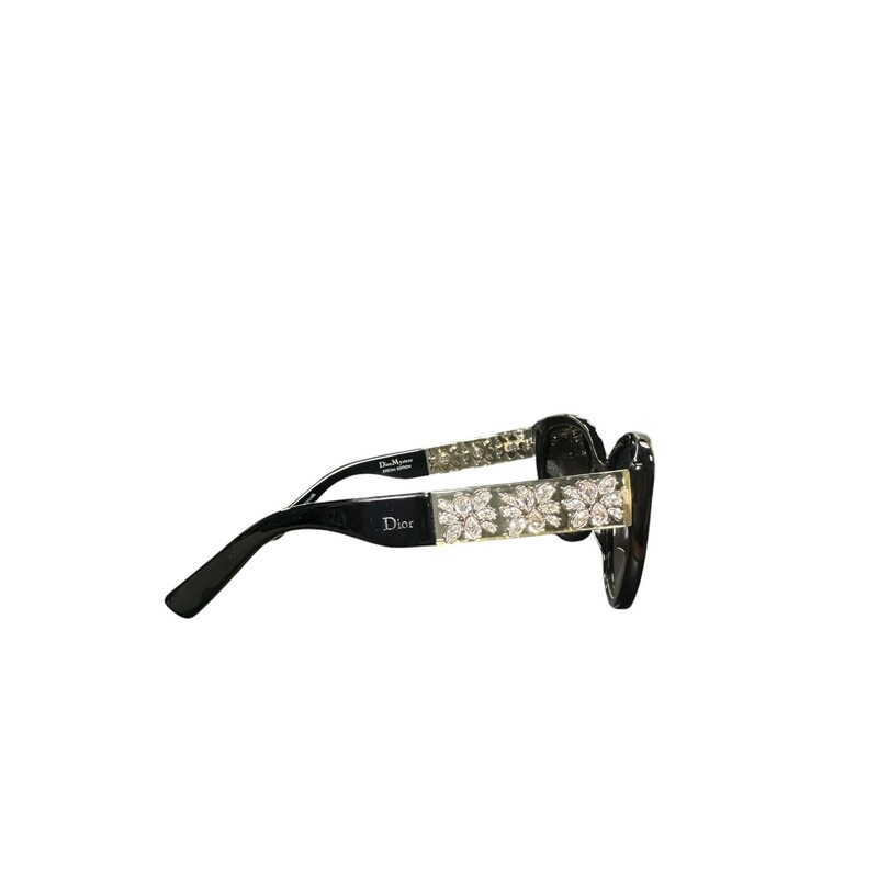 Dior Mystere Sequin Limited Edition Sunglasses<br />
Some scratches on lenses<br />
Comes with box<br />
AM3XQ