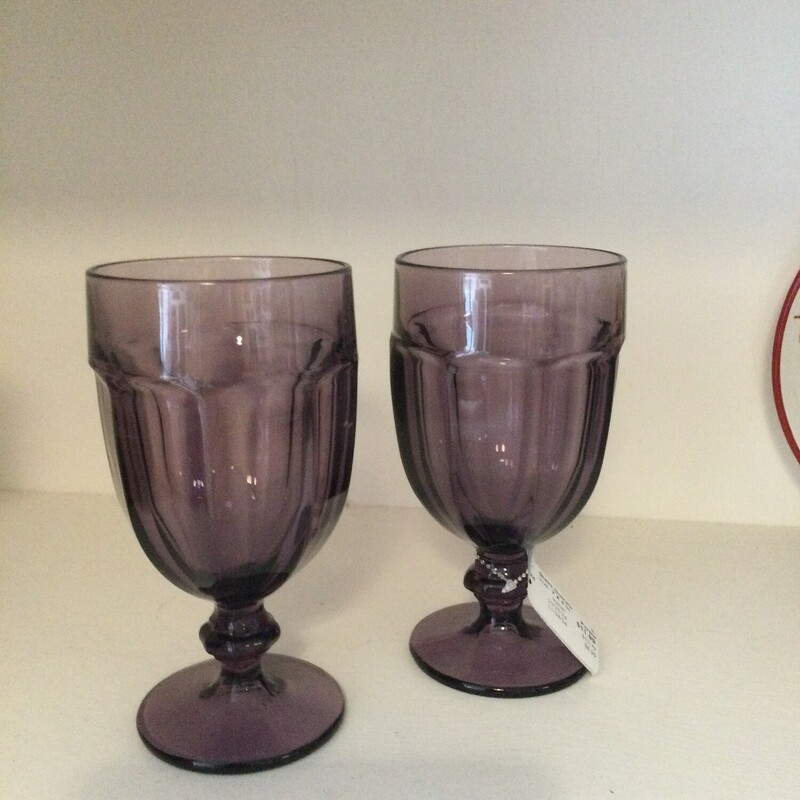 Glass Goblets,
Purple,
Size: 7 X 4 In