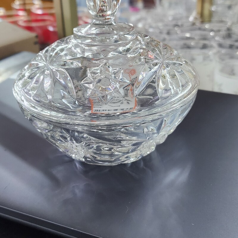 Covered Candy Dish, Clear, Size: Round