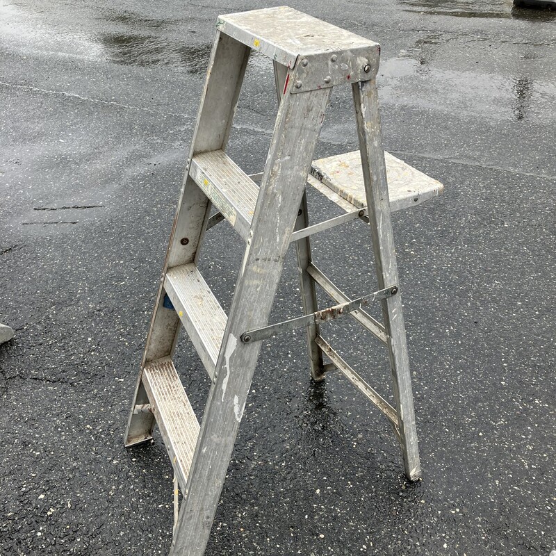 4 Ft Step Ladder