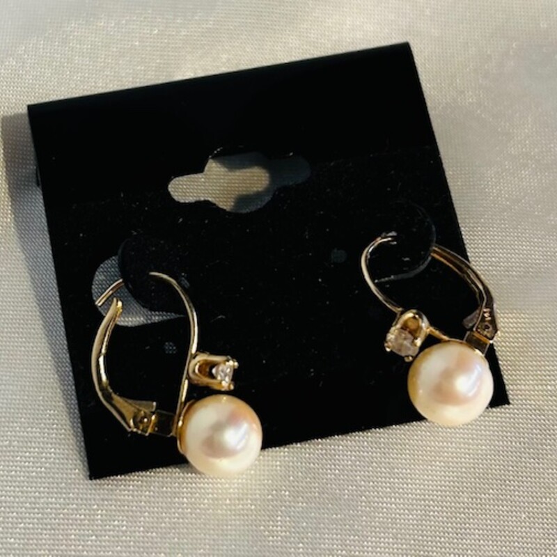 14k Pearl Huggie Earrings<br />
Gold White Size: 1L