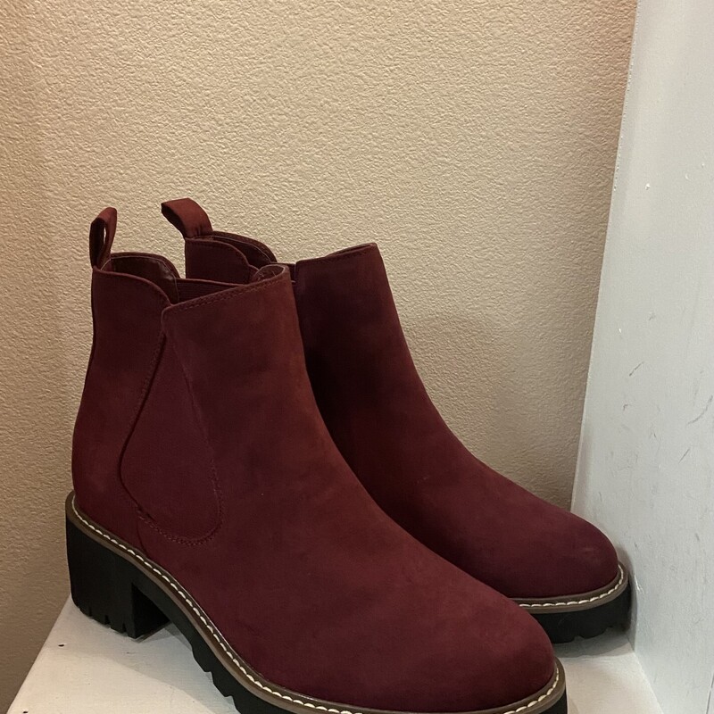 NWT Maroon Ankle Boot