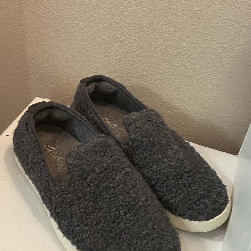 Gry Wool Slip On Sneaker<br />
Grey<br />
Size: 7 R $105