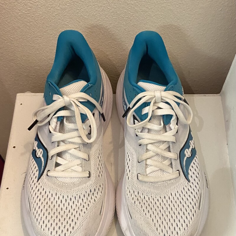 Wht/teal Running Shoe<br />
Wht/Teal<br />
Size: 9