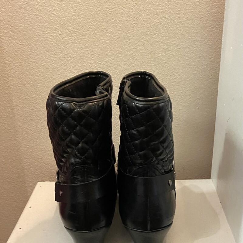 Blk Quilt Lther Boot<br />
Black<br />
Size: 11N