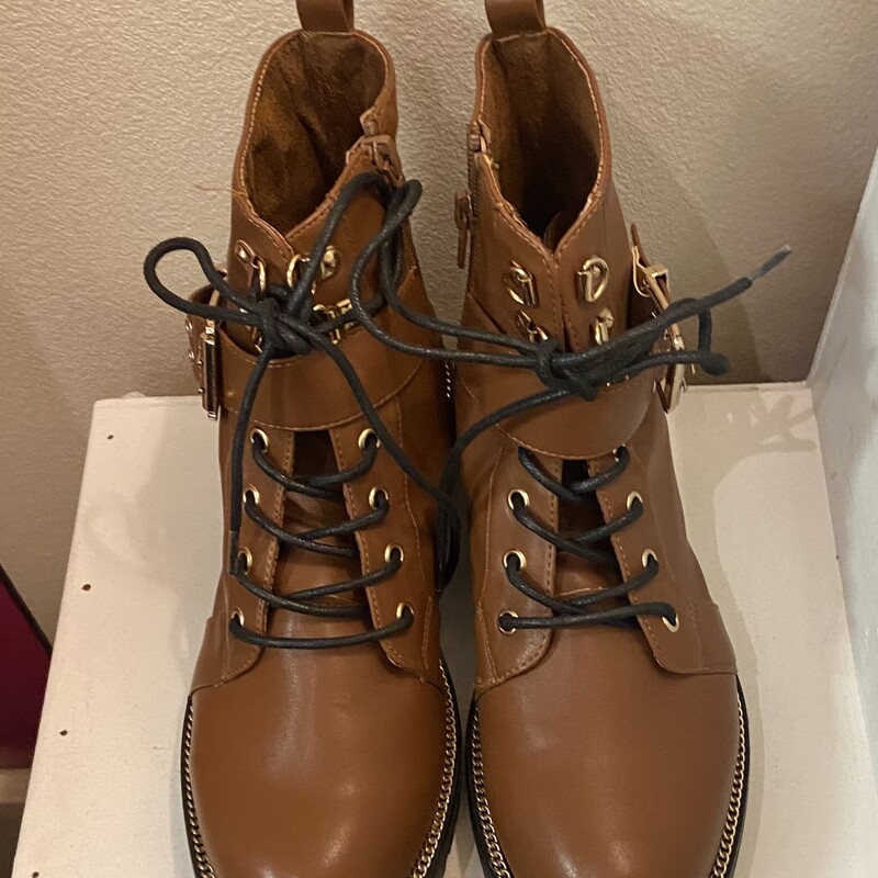 Brw Bckle Tie Boots<br />
Brown<br />
Size: 8