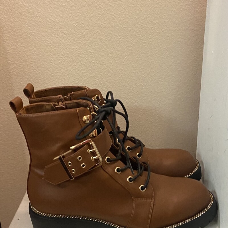 Brw Bckle Tie Boots<br />
Brown<br />
Size: 8