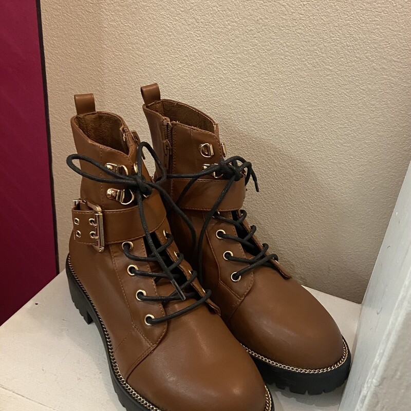 Brw Bckle Tie Boots<br />
Brown<br />
Size: 8