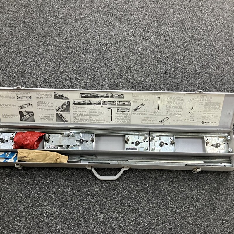 Hinge Butt Template, Rockwell 59380


Offers a quick, simple and accurate solution when hanging multiple doorsProvides the capacity to hang both 3 and 4 hinge doors3 hinge template set up enables the routing of hinges on doors and frames between 6' and 7' in height