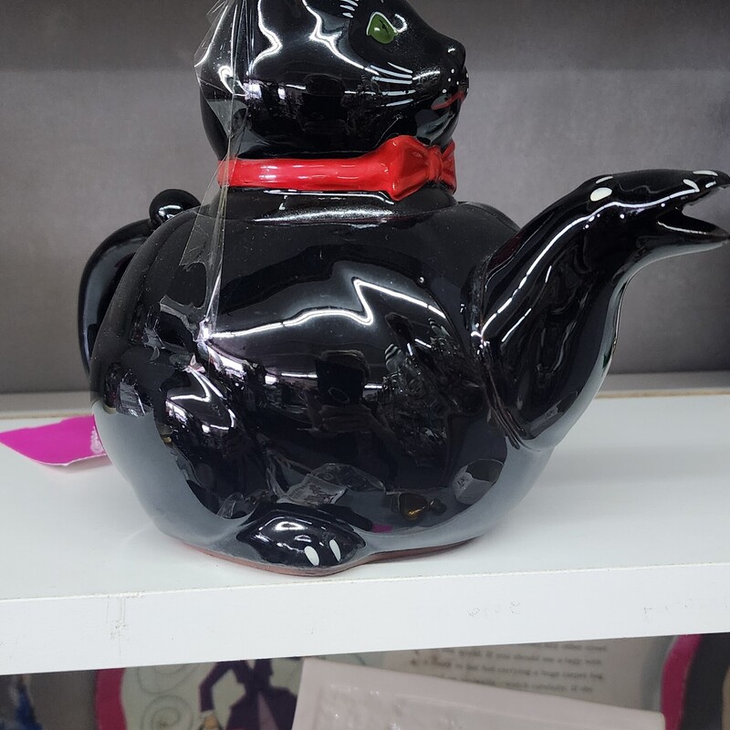 Vtg Cat Tea Pot, Black, Size: W/Lid<br />
Lots of other Black Cat pieces available!