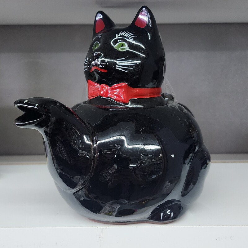 Vtg Cat Tea Pot, Black, Size: W/Lid<br />
Lots of other Black Cat pieces available!