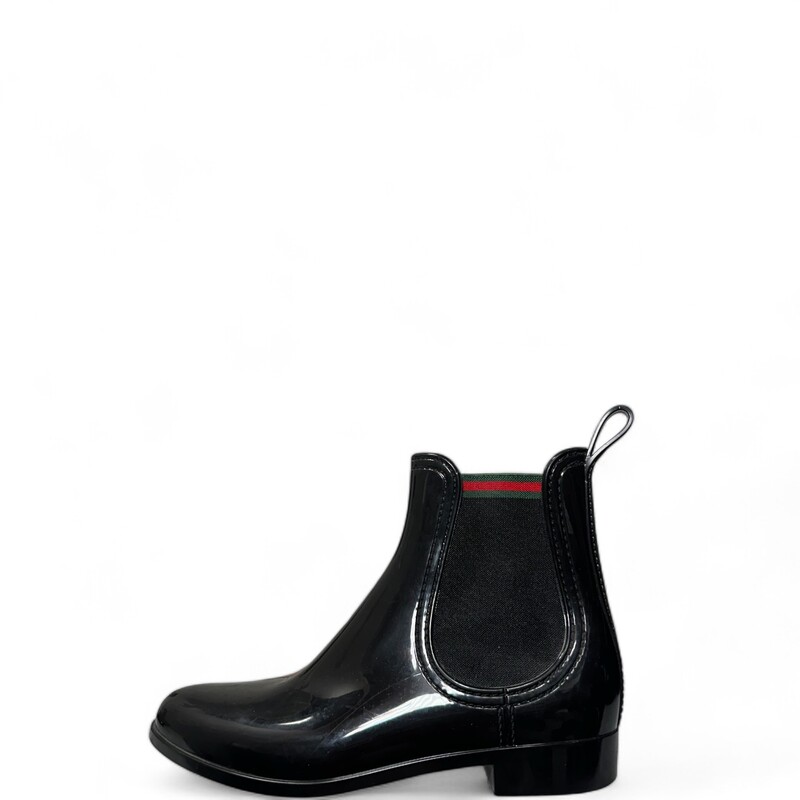 Gucci Rain Boots
Black
 Size: 37

Scuffing on the back of the boots.