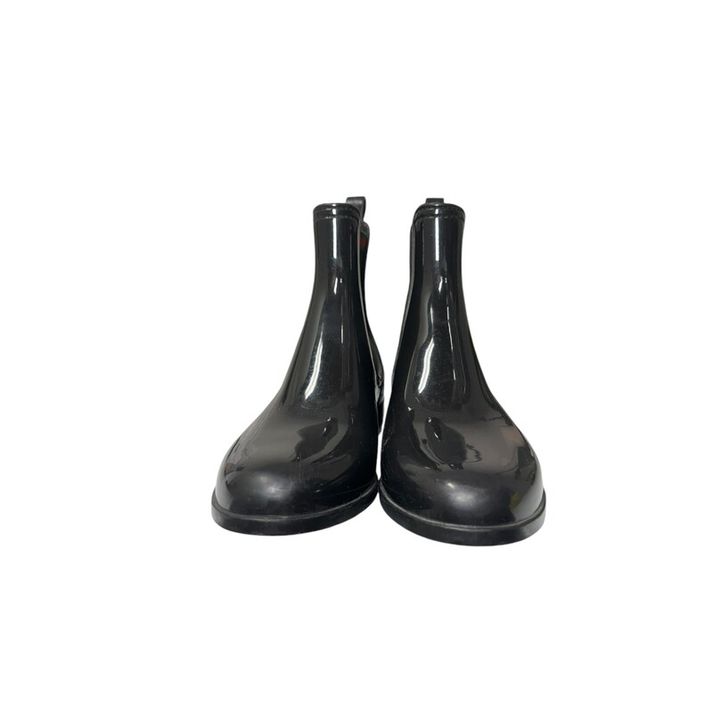 Gucci Rain Boots<br />
Black<br />
 Size: 37<br />
<br />
Scuffing on the back of the boots.