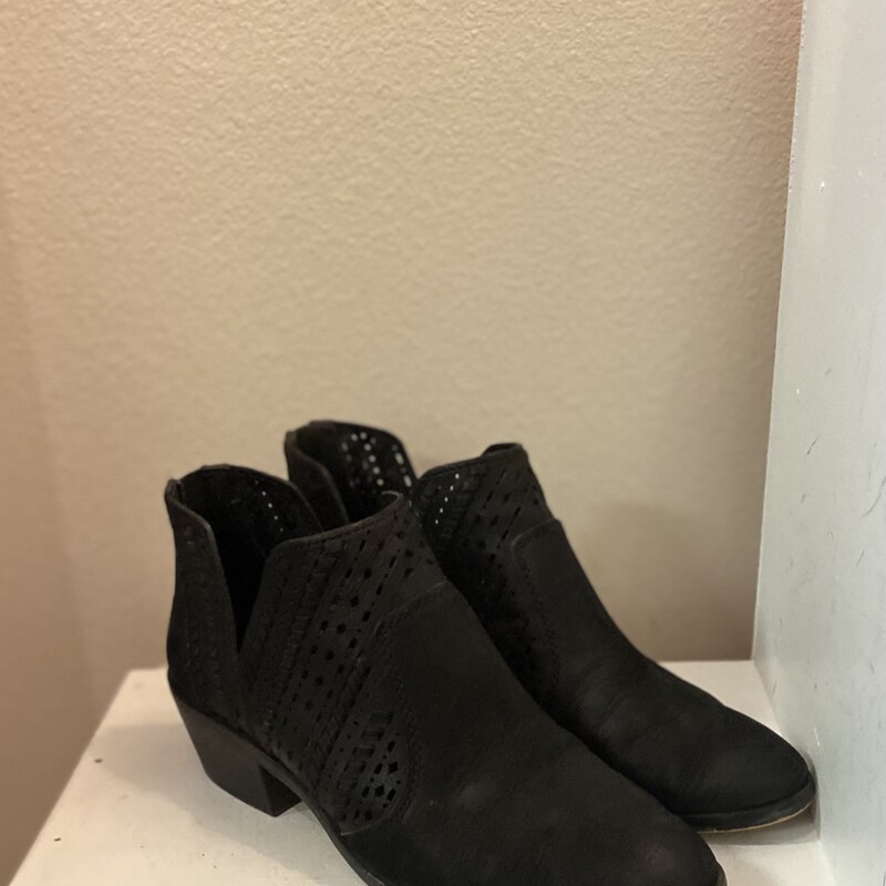 Blk Lther Cutout Bootie