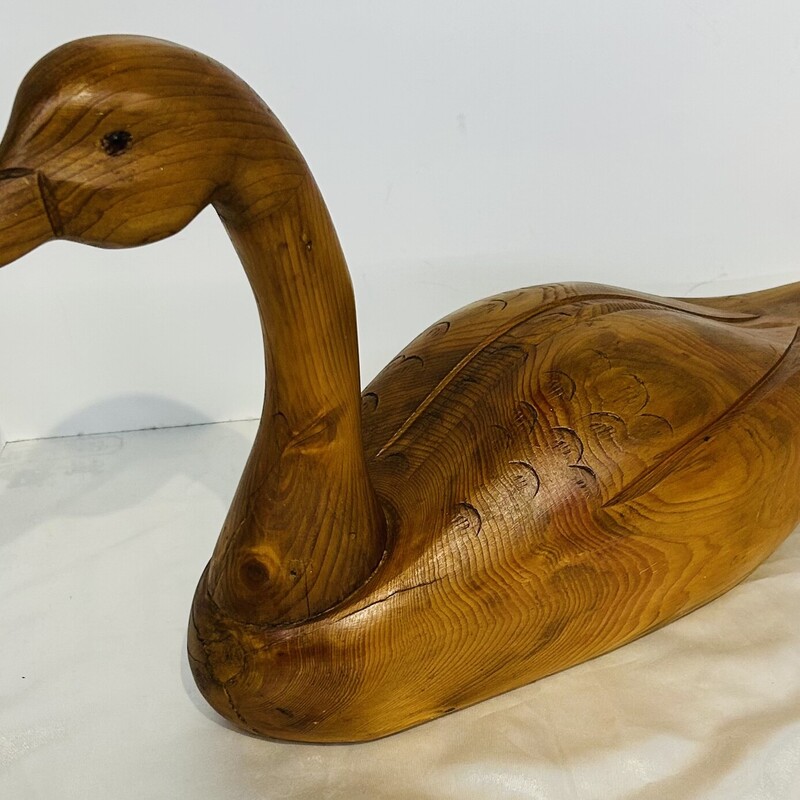 Carved Duck
Natural
Size: 16 x12.25 H