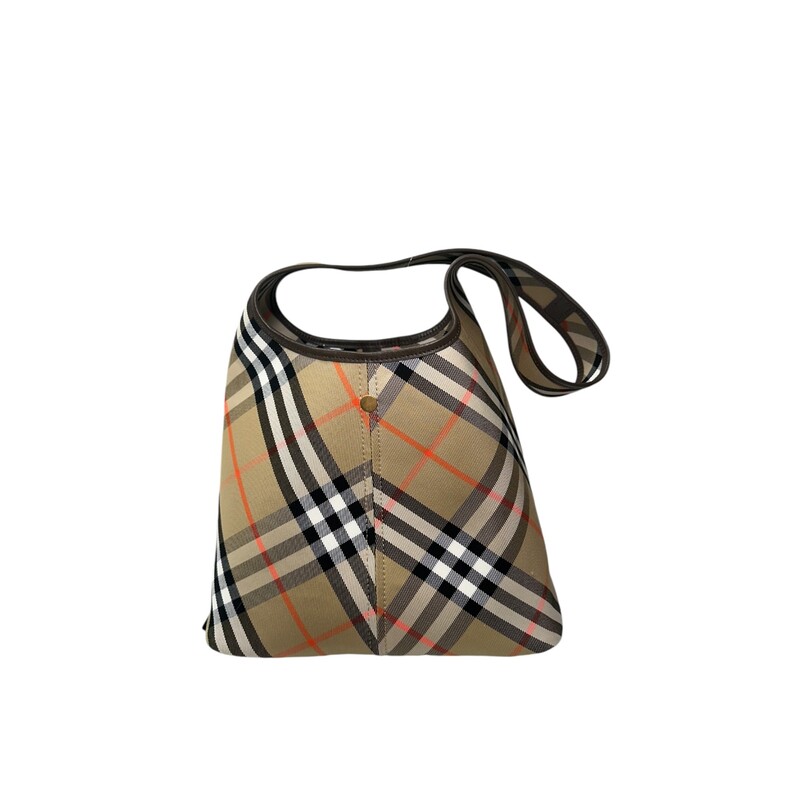 Burberry Check Shoulder<br />
Sand<br />
Size: OS<br />
Code: 8094678<br />
Dimensions:<br />
26.5 x 13.5 x 46.5cm/10.4 x 5.3 x 18.3in. Handle drop: 23cm/9.1in<br />
<br />
Includes original pouch and dustbag.