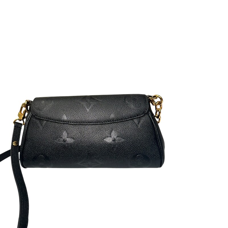 Louis Vuitton Favorite, Black, Size: OS<br />
<br />
Dimensions:<br />
9.4 x 5.5 x 3.5 inches<br />
(Length x Height x Width)<br />
<br />
Date Code: Chipped with entrupy<br />
<br />
The Favorite is a fashionable bag made from supple grained leather with an oversized embossed Monogram pattern. Feminine pleats bring a couture touch while the gold-color magnetic lock evokes Louis Vuitton’s heritage. A removable and adjustable strap enables short-shoulder carry or cross-body wear while a bold detachable gold-color chain is a glamorous option for after dark.<br />
<br />
Wear to hardware and interior.