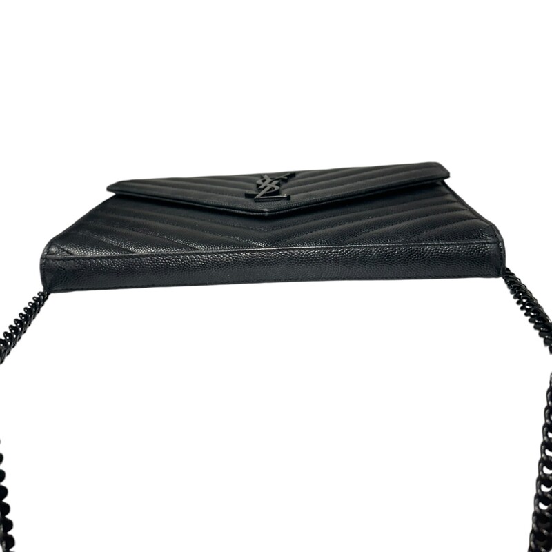 YSL Cassandre Chain, Black, Size: WOC<br />
<br />
Dimensions:<br />
<br />
Date Code: GUE377828 0118<br />
<br />
Wear to the hardware and the bottom corners and bottom of bag.