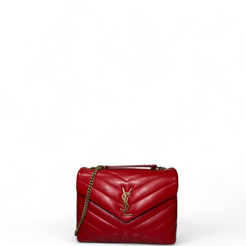 YSL Lou Lou Small Leather Red

Dimensions:Dimensions:
Base length: 9.25 in
Height: 7 in
Width: 3.5 in
Drop: 11.5 in
Drop: 22 in

Date Code:TCT494699 0322

In excellent condition. Comes with dust bag and box.