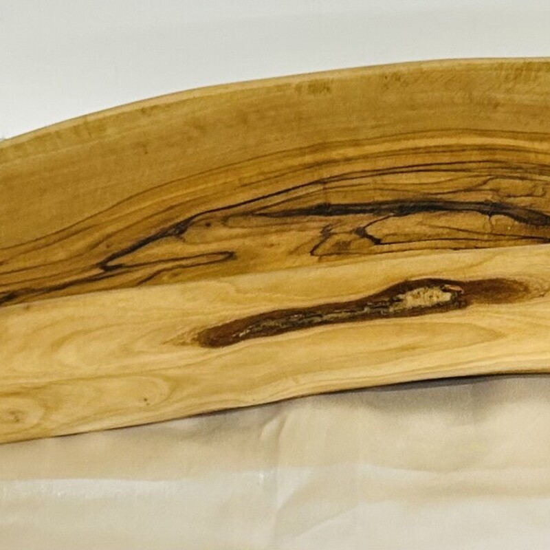 Wooden Bread Dish
Brown
Size: 15.5 x2.75 H