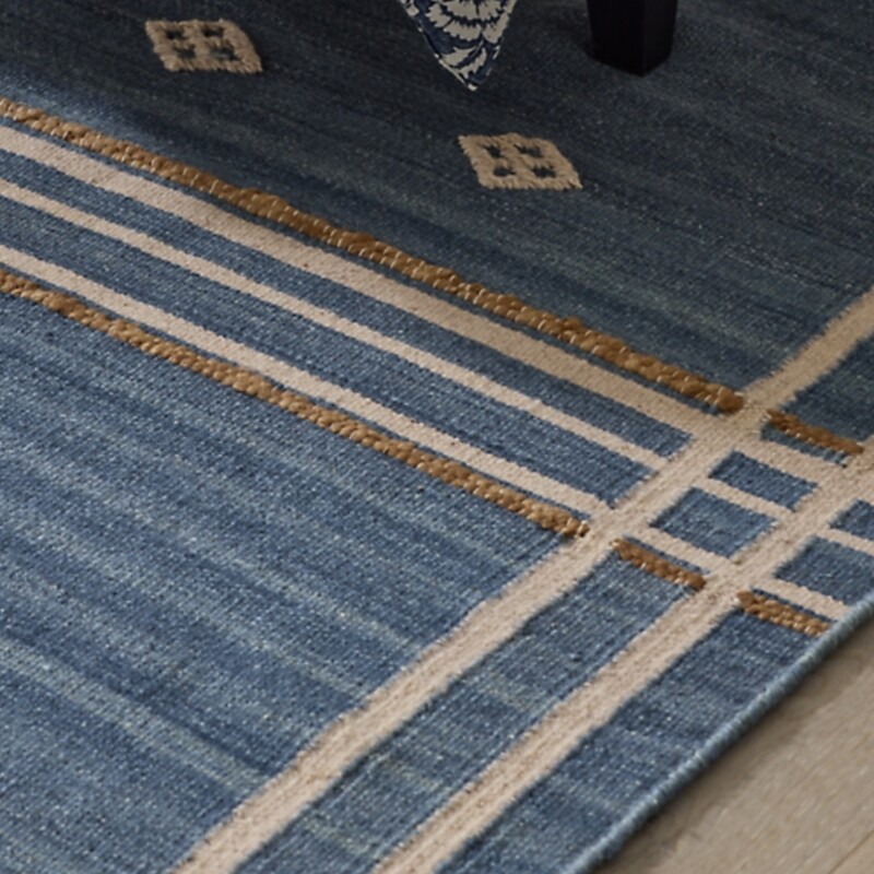 Garnethill<br />
Nomi Flat Weave Rug,<br />
<br />
Size: 8x10