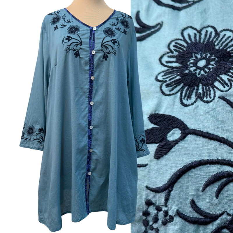 New Gudrun Sjödén Tunic
Embroidered Flowers
With Pockets
SeaFoam, Navy and Blue
Size: Medium